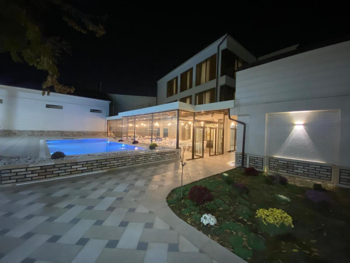 Grand Karavan Taschkent Exterior foto
